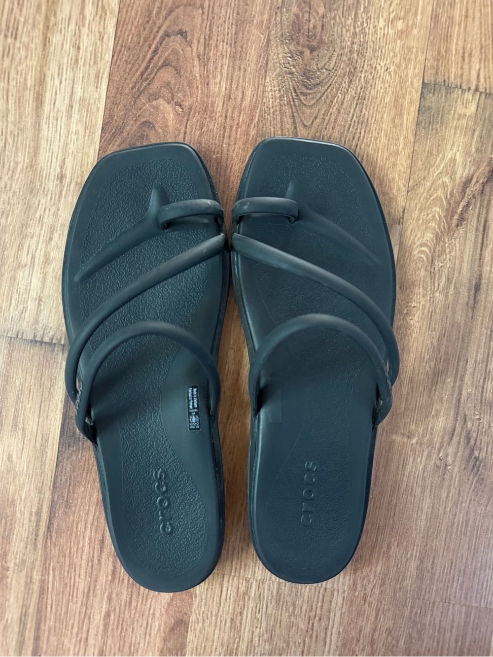 CROCS Miami Toe Sandals - Picture 3 of 4